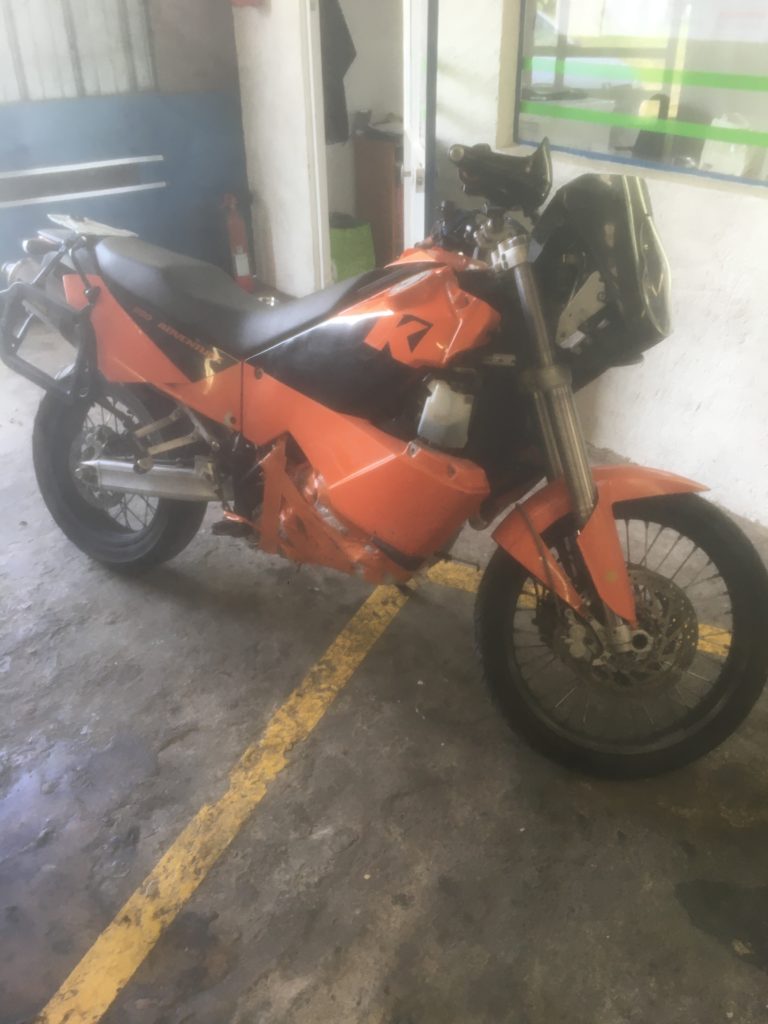 KTM 950 adventure